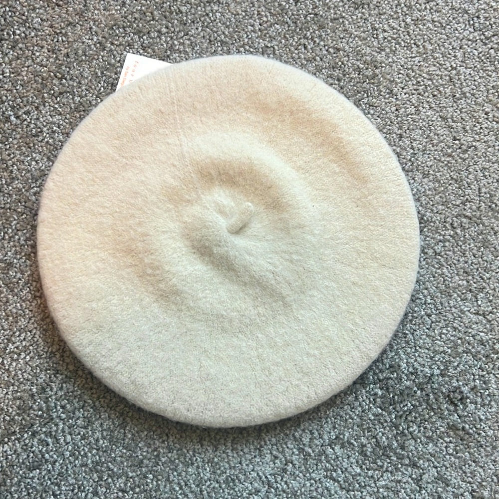 NWT Wool Beret